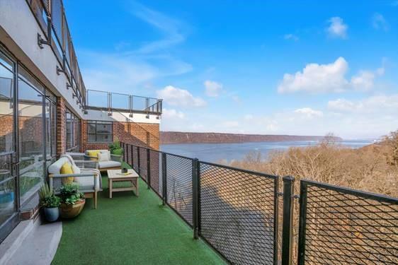 2727 Palisade Ave Unit 16Ab, Bronx, NY 10463 - view of balcony