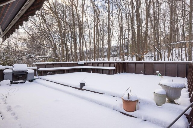 75 Tennyson Dr, Nanuet, NY 10954 - view of snowy yard