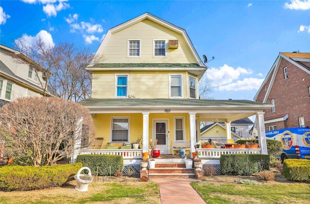 front facade featuring a porch