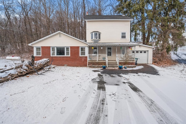 view of front of property featuring a porch