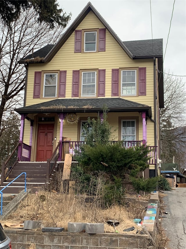 view of front of home featuring a porch