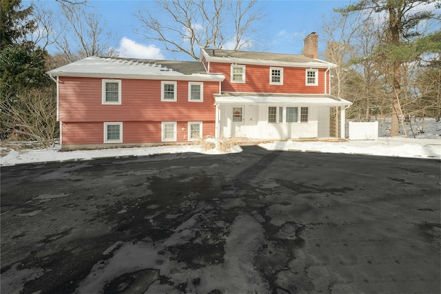 view of front of home featuring a porch