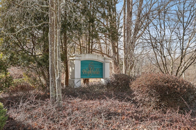 view of community / neighborhood sign