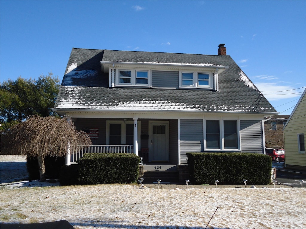 view of front of home featuring a porch