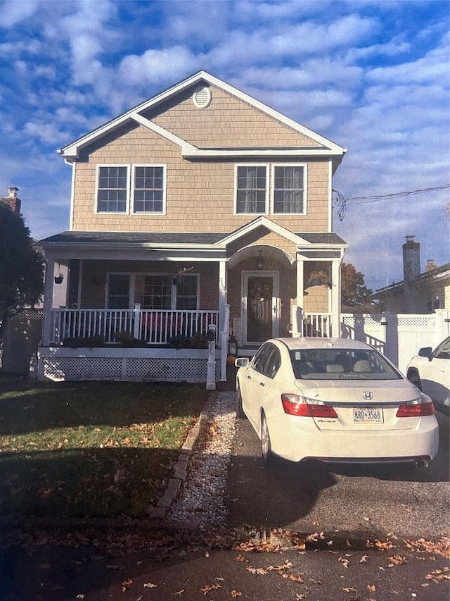 view of front facade featuring a porch