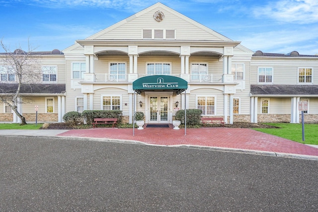 view of front of property featuring french doors