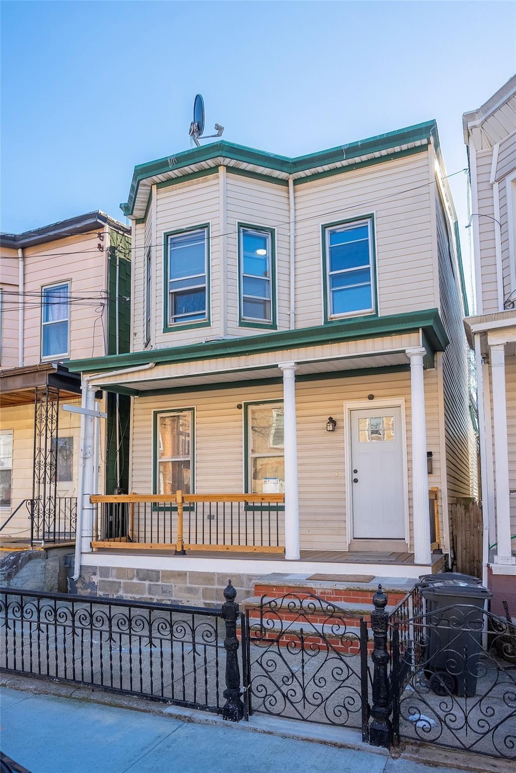 view of front of home with a porch