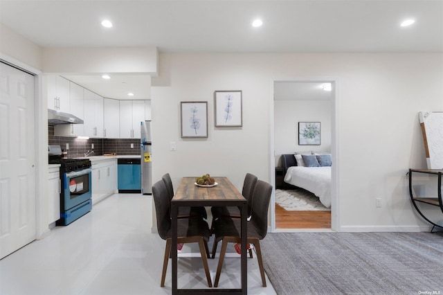 dining area with light tile patterned floors