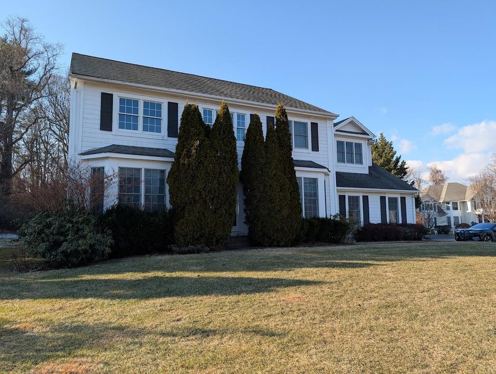 front of property featuring a front yard