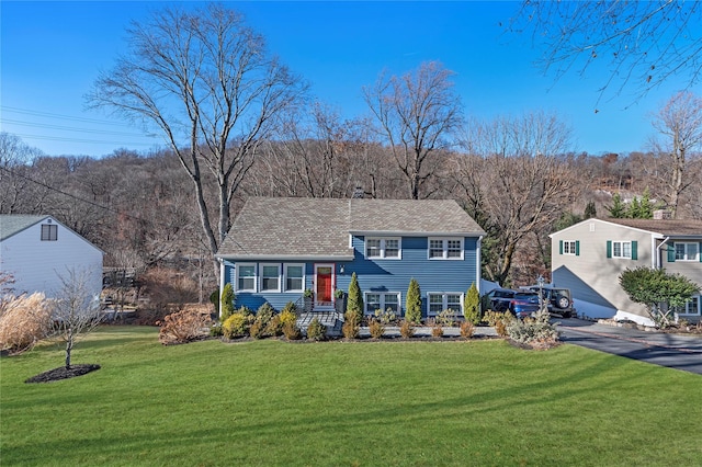 view of front of house featuring a front yard