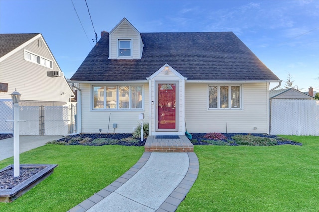 view of front facade with a front yard