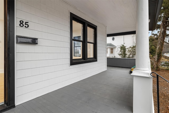 view of patio / terrace with covered porch