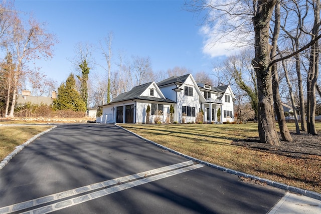 view of front of house with a front yard