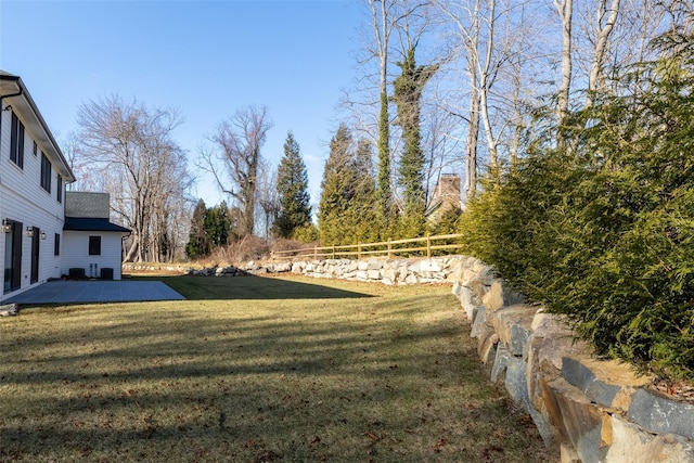 view of yard with a patio area