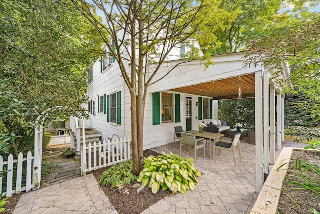 view of patio with outdoor lounge area