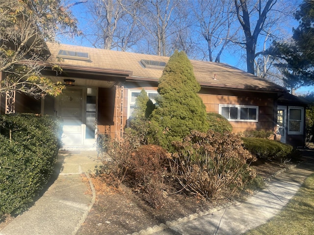 view of front of house