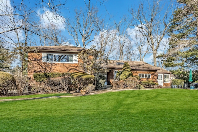 view of front of house with a front yard