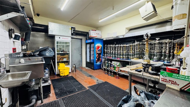 miscellaneous room featuring water heater