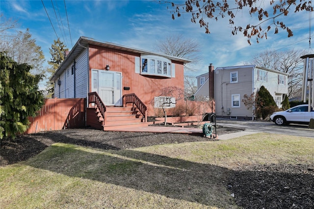 view of front of house with a front yard