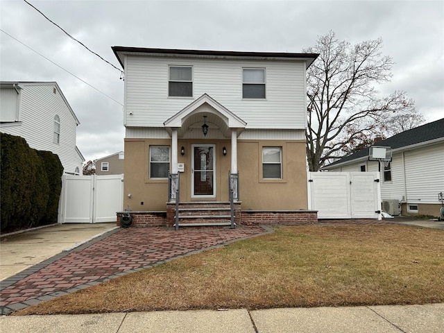 view of front of house with a front yard