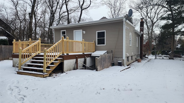 view of front of home featuring a wooden deck