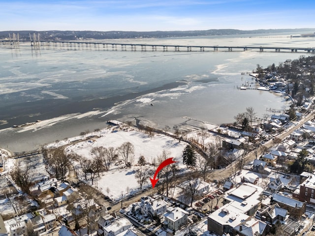 bird's eye view featuring a water view