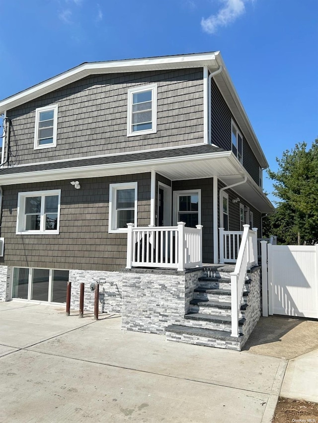 view of front of house with a porch