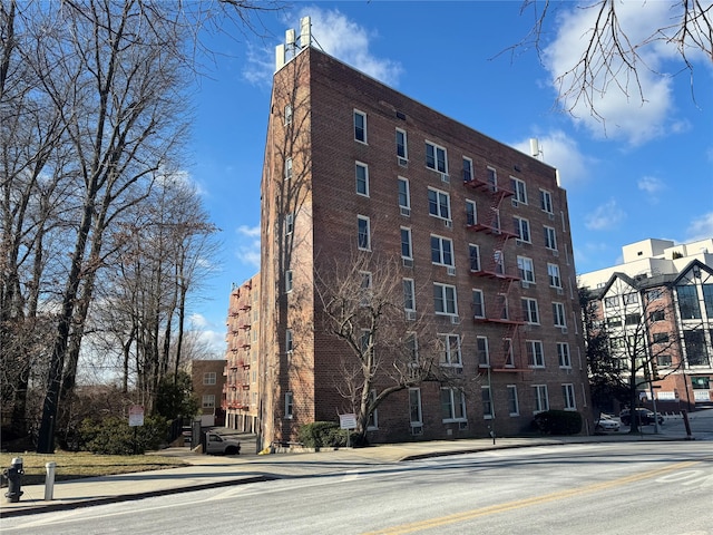 241-20 Northern Blvd Unit 6H, Douglaston, NY 11363 - photo 5