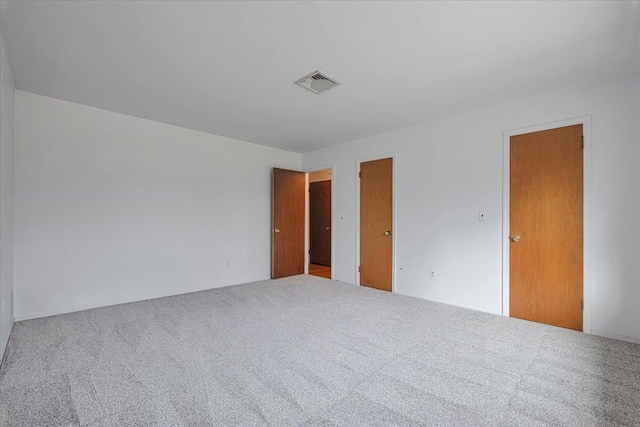 spare room with carpet flooring