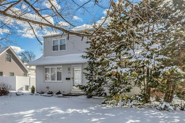 view of front of home