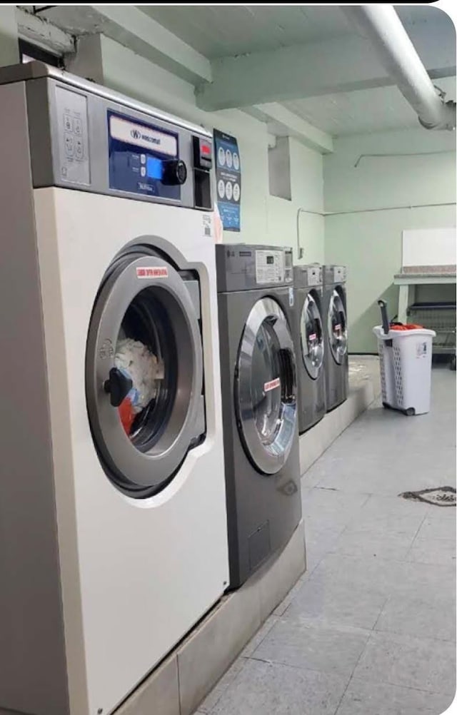 laundry room featuring washer and dryer