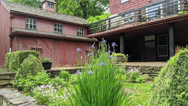 view of home's exterior