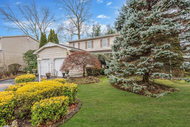 view of front of house with a front yard