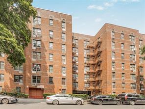 2165 Matthews Ave Unit 2G, Bronx, NY 10462 - photo 1