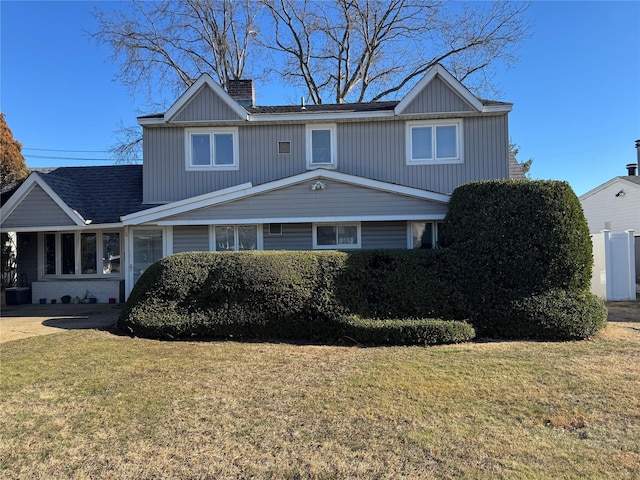 view of front of house with a front yard