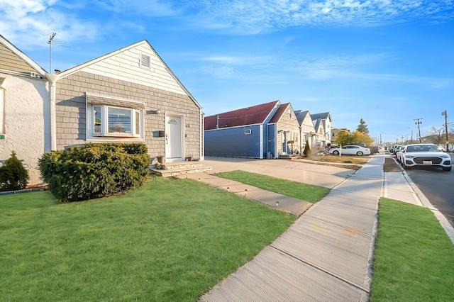 view of front of house with a front yard