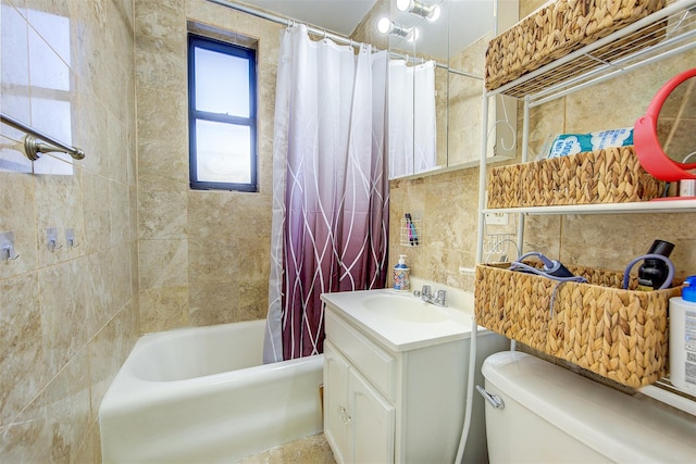 full bathroom with decorative backsplash, vanity, shower / tub combo, and toilet