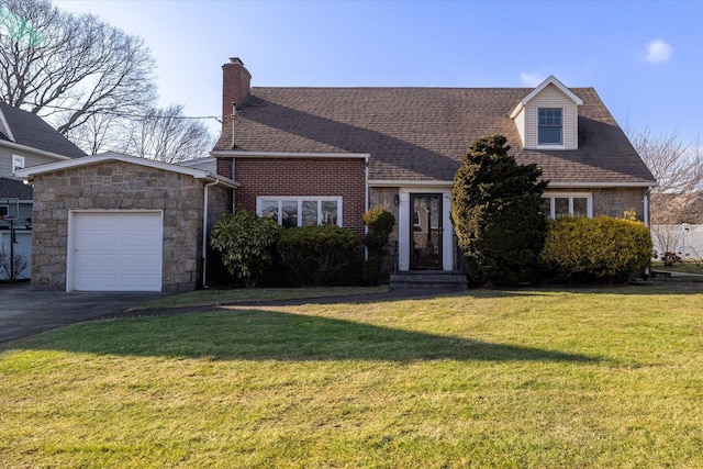 view of front of house with a front lawn