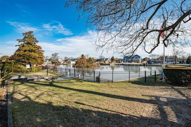 view of yard featuring a water view