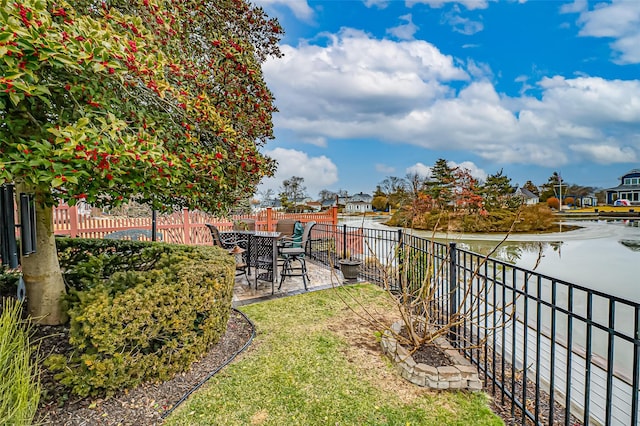 view of yard with a patio area