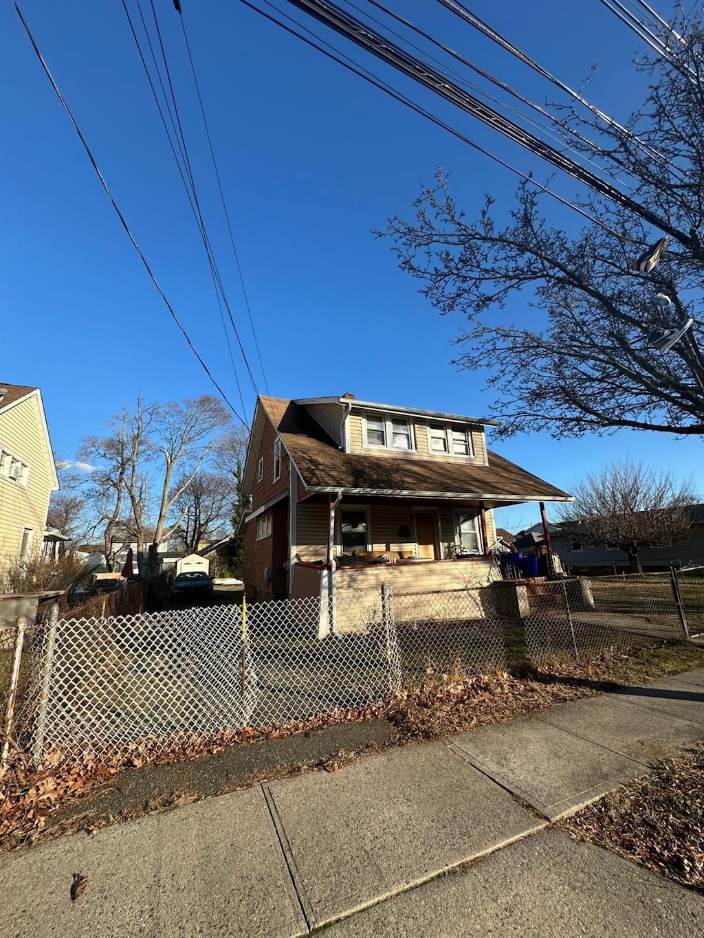 view of front of house featuring covered porch