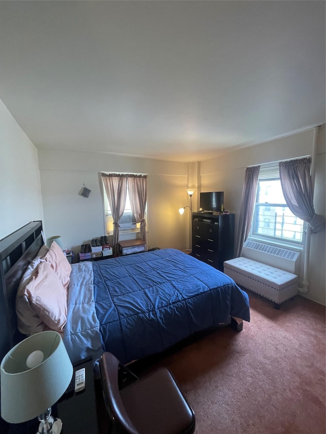 bedroom featuring carpet floors