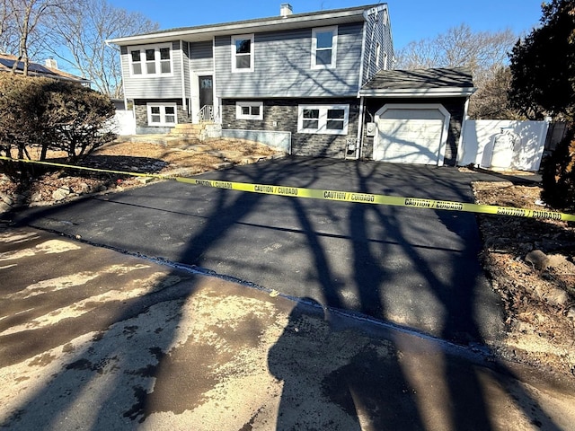 view of front facade featuring a garage