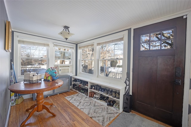 sunroom / solarium with cooling unit