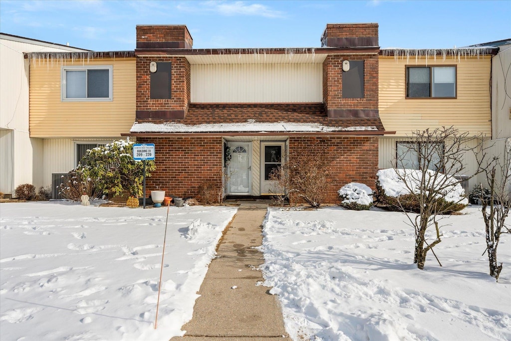 view of townhome / multi-family property