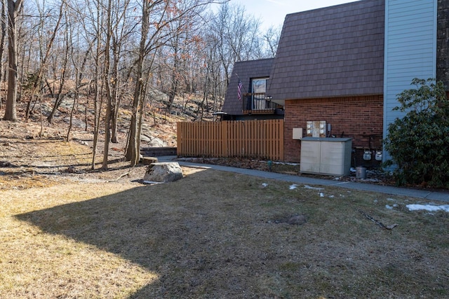 view of yard featuring fence