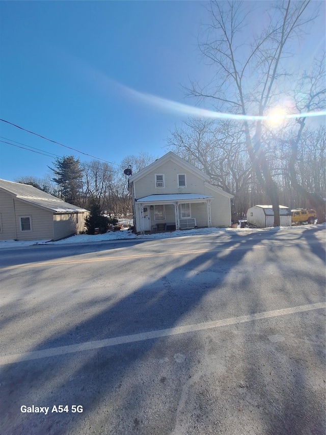 Listing photo 3 for 692 County Route 2, Elizaville NY 12523