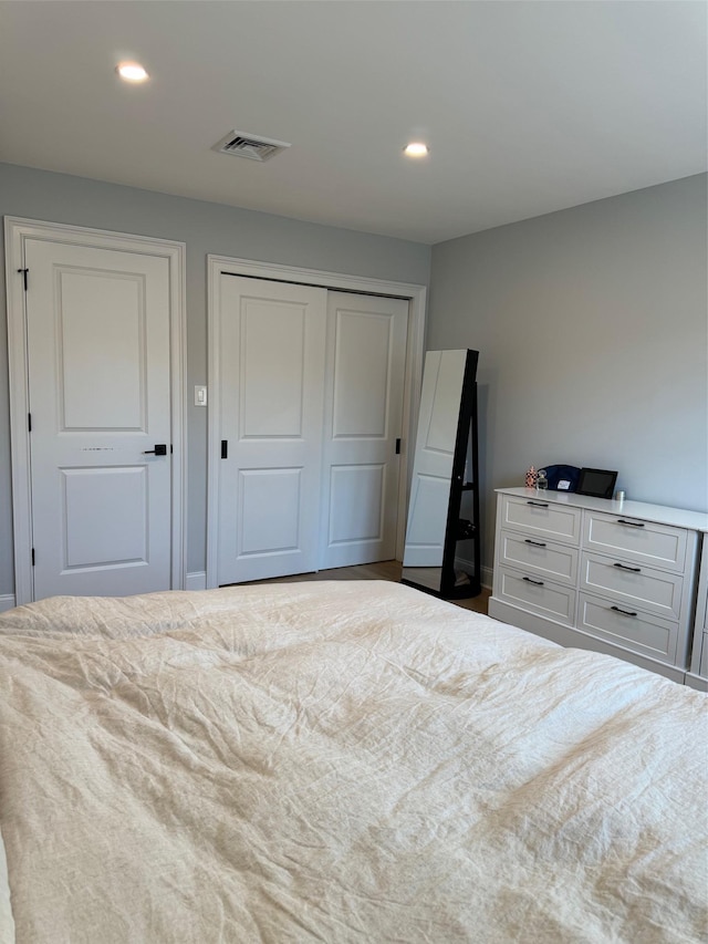 unfurnished bedroom featuring a closet