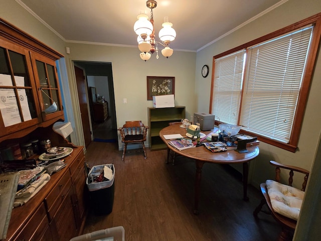 dining space with ornamental molding, dark hardwood / wood-style floors, and a notable chandelier