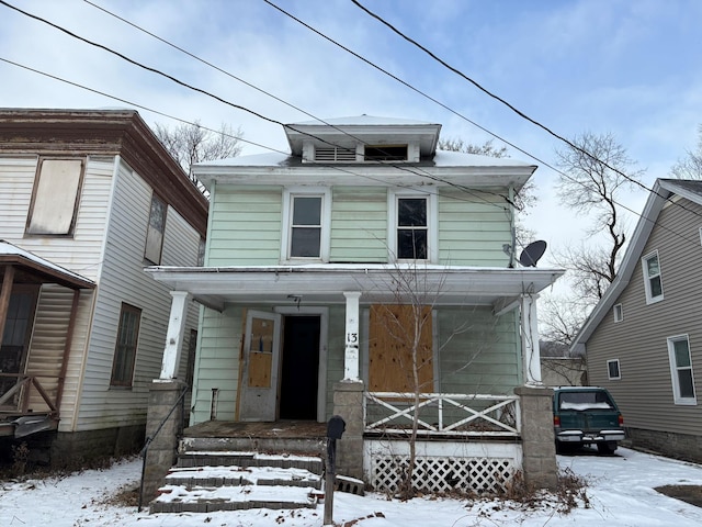 view of front facade